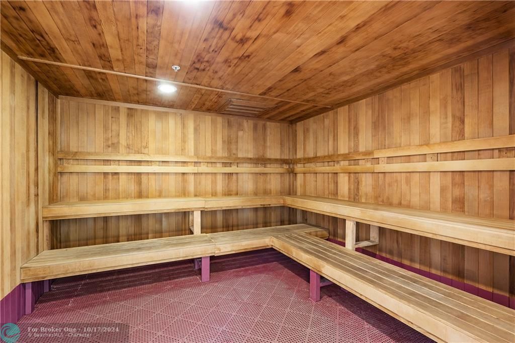 В аренду: $4,750 (1 спален, 1 ванн, 959 Квадратных фут)