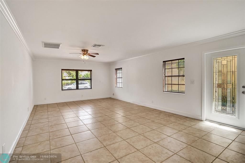 For Rent: $3,850 (2 beds, 2 baths, 1611 Square Feet)