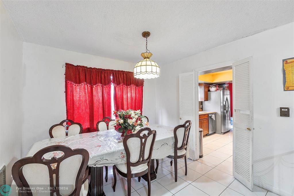 For Sale: $484,950 (4 beds, 2 baths, 1877 Square Feet)