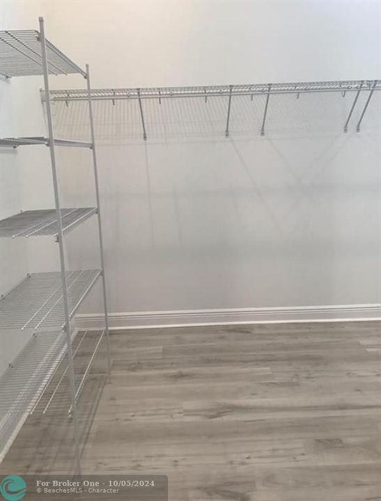 En Renta: $4,400 (4 camas, 3 baños, 2490 Pies cuadrados)