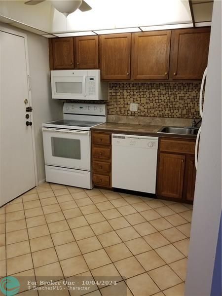 For Rent: $1,990 (2 beds, 2 baths, 1150 Square Feet)