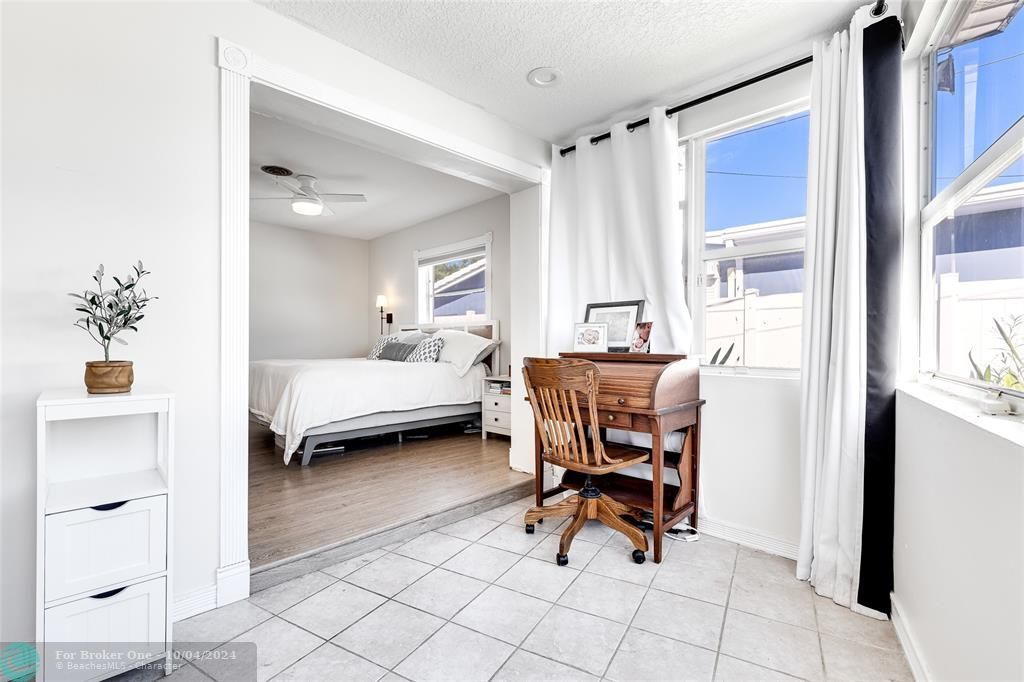 For Sale: $739,900 (3 beds, 2 baths, 1818 Square Feet)