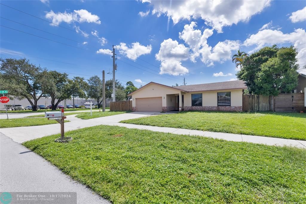 For Sale: $539,900 (3 beds, 2 baths, 1672 Square Feet)