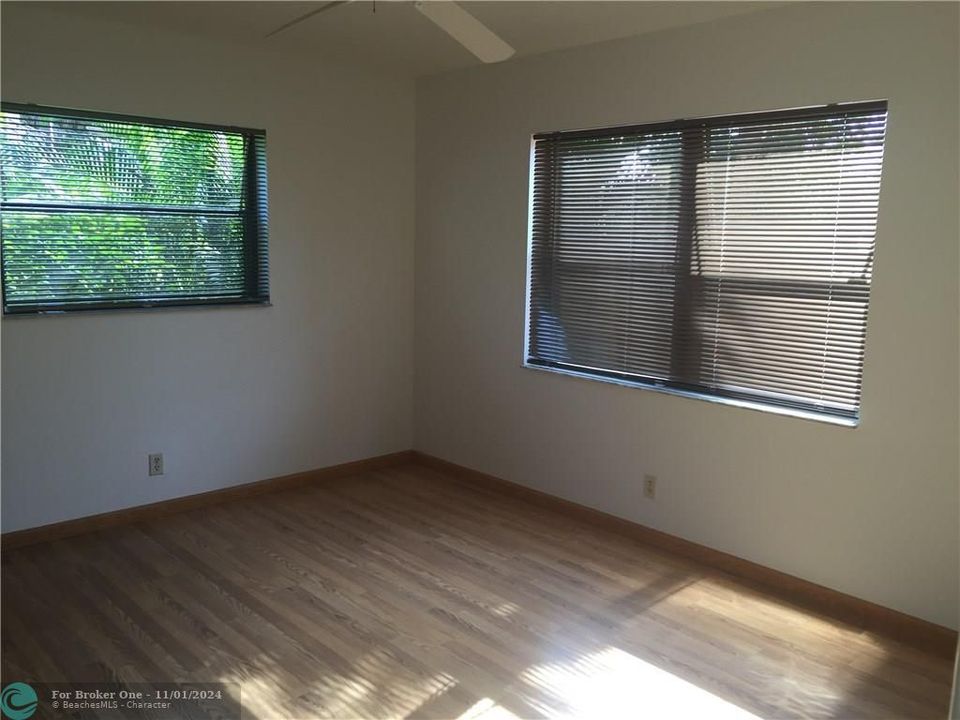 For Rent: $2,350 (2 beds, 2 baths, 1316 Square Feet)