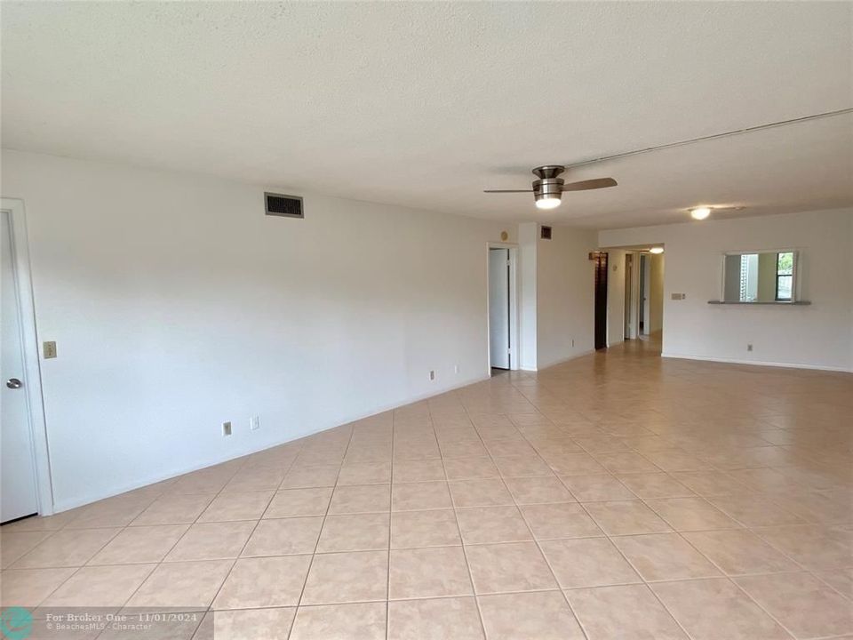 For Rent: $2,350 (2 beds, 2 baths, 1316 Square Feet)