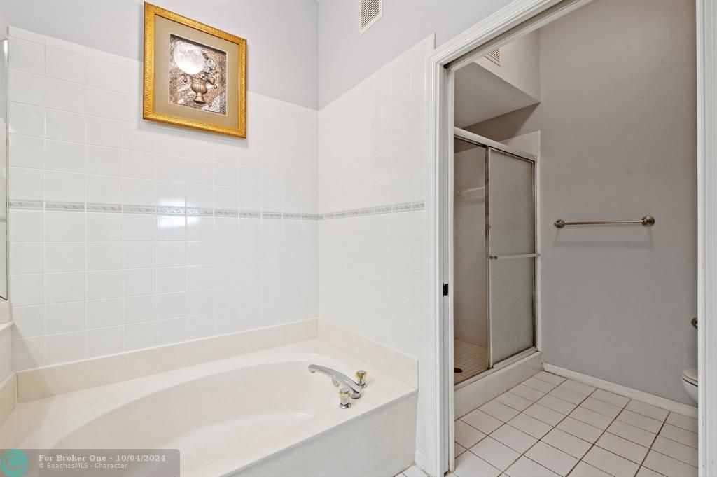 For Sale: $369,000 (2 beds, 2 baths, 1416 Square Feet)