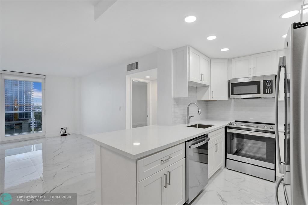 For Rent: $5,000 (2 beds, 2 baths, 1411 Square Feet)