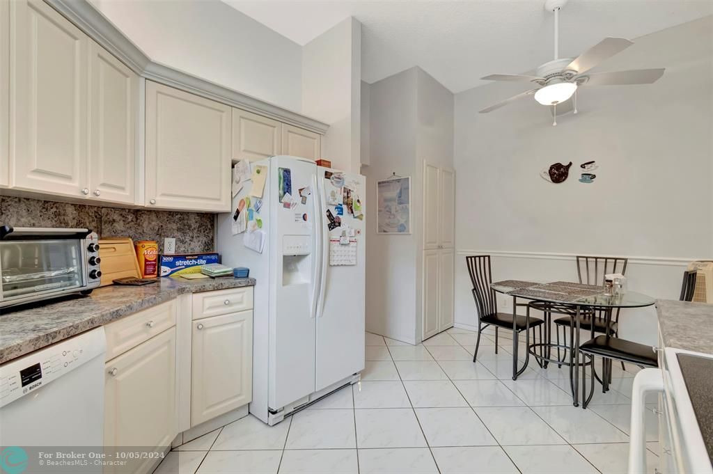 For Sale: $289,000 (3 beds, 2 baths, 1657 Square Feet)