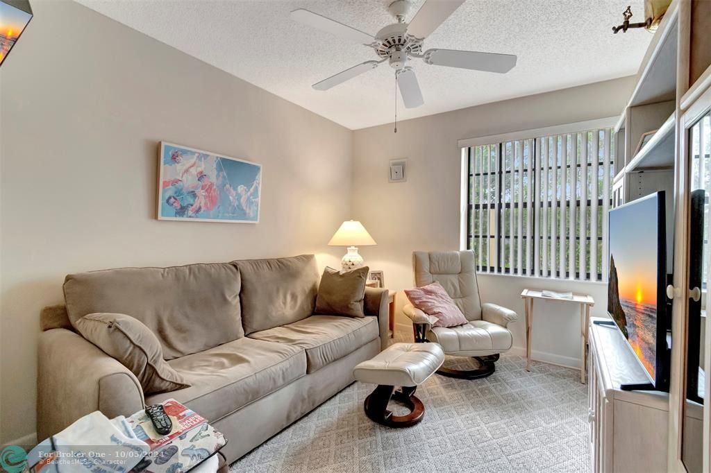 For Sale: $289,000 (3 beds, 2 baths, 1657 Square Feet)