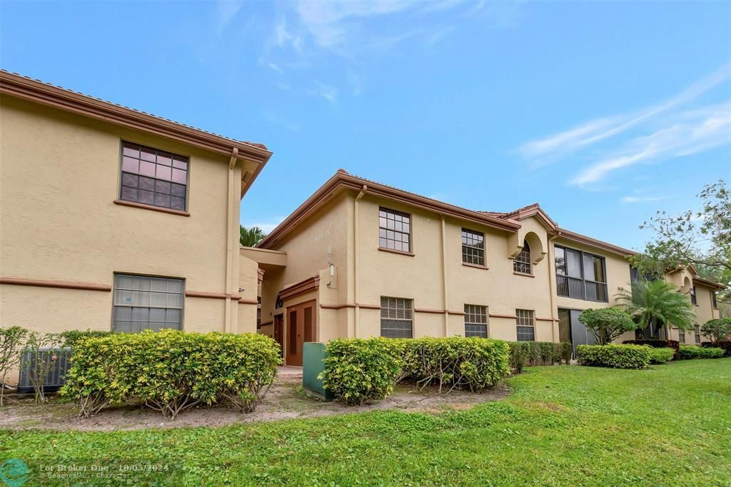 For Sale: $289,000 (3 beds, 2 baths, 1657 Square Feet)