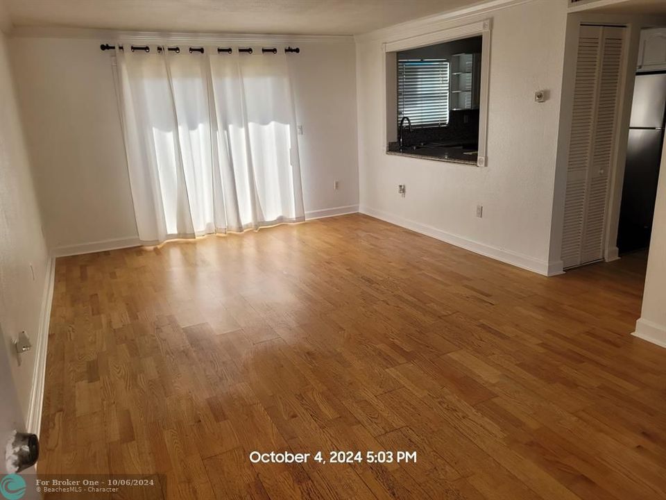 En Venta: $335,000 (1 camas, 1 baños, 750 Pies cuadrados)