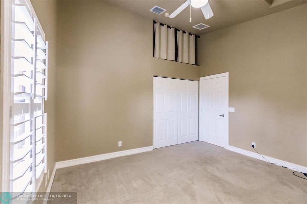 For Sale: $449,900 (3 beds, 2 baths, 2279 Square Feet)