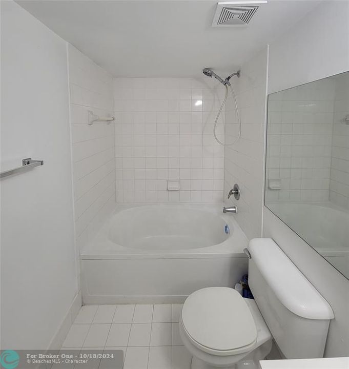 For Rent: $2,600 (3 beds, 2 baths, 1282 Square Feet)