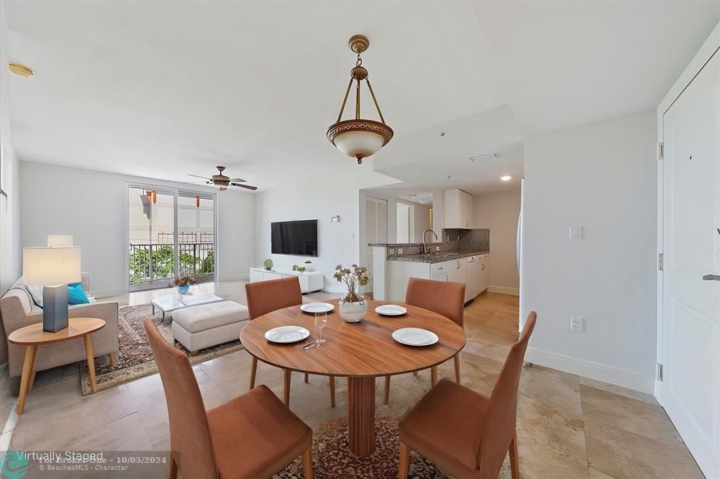 For Sale: $439,900 (2 beds, 2 baths, 1069 Square Feet)