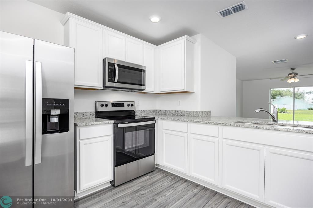 For Sale: $404,900 (3 beds, 2 baths, 1270 Square Feet)