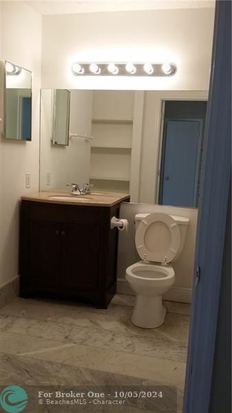 For Rent: $2,100 (2 beds, 1 baths, 800 Square Feet)