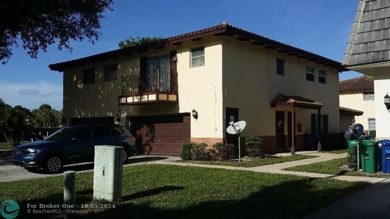 For Rent: $2,100 (2 beds, 1 baths, 800 Square Feet)