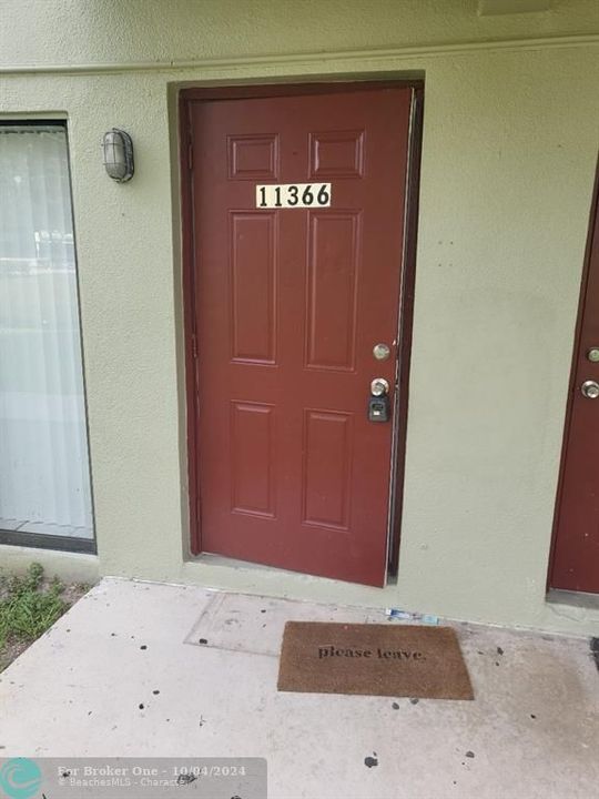 For Rent: $1,750 (2 beds, 1 baths, 753 Square Feet)