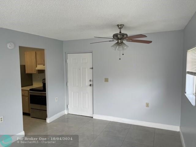 For Rent: $1,400 (1 beds, 1 baths, 540 Square Feet)