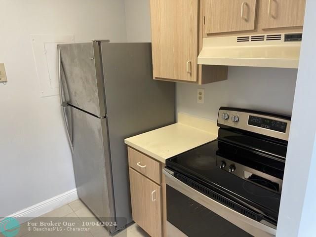 For Rent: $1,400 (1 beds, 1 baths, 540 Square Feet)