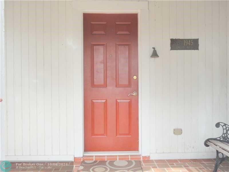 For Rent: $2,695 (2 beds, 1 baths, 672 Square Feet)