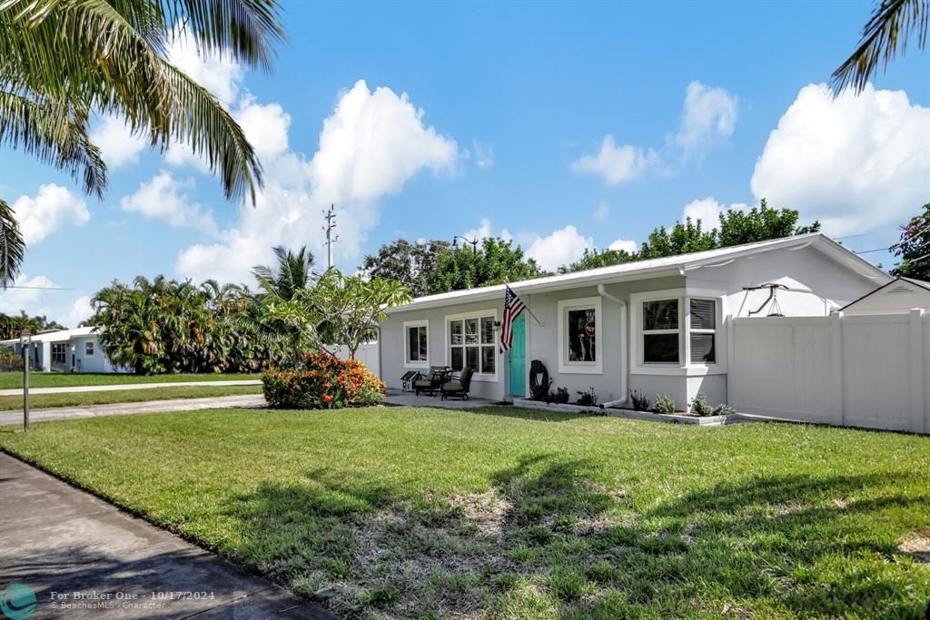 For Sale: $499,000 (3 beds, 2 baths, 1117 Square Feet)