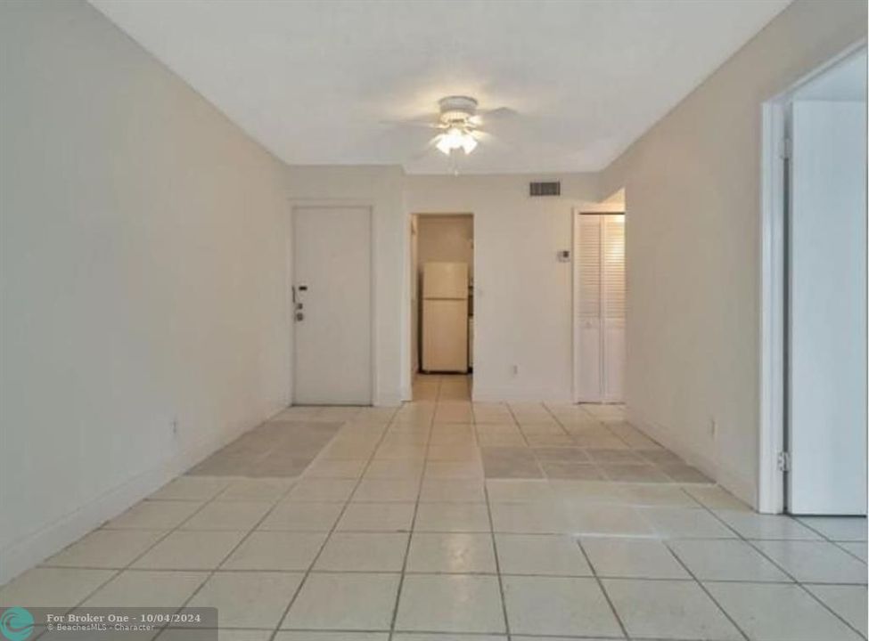 For Rent: $2,200 (2 beds, 2 baths, 760 Square Feet)