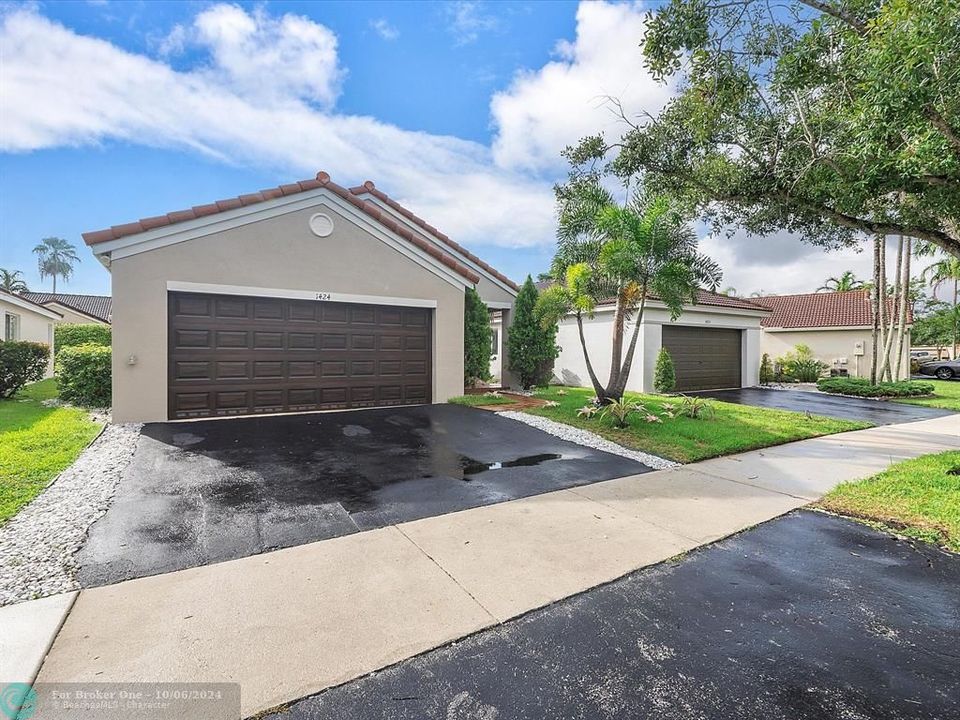 For Sale: $669,000 (3 beds, 2 baths, 1533 Square Feet)