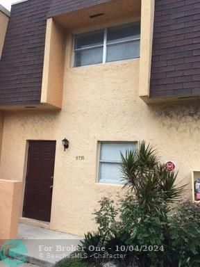 For Rent: $2,000 (2 beds, 1 baths, 1060 Square Feet)