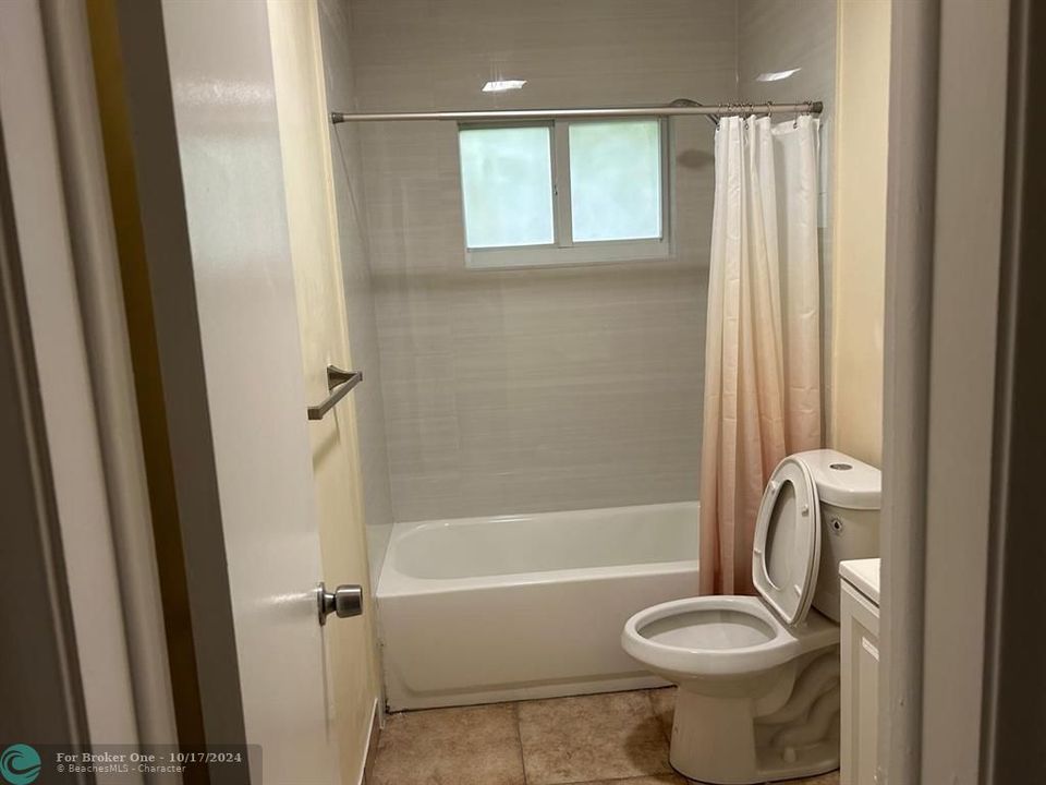 For Sale: $3,000 (3 beds, 2 baths, 1600 Square Feet)