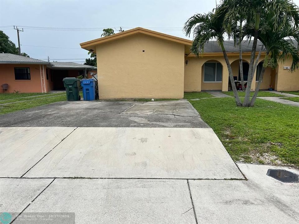 For Sale: $3,000 (3 beds, 2 baths, 1600 Square Feet)