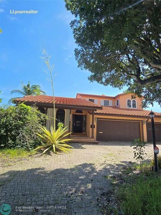 En Venta: $2,450,000 (4 camas, 4 baños, 3025 Pies cuadrados)