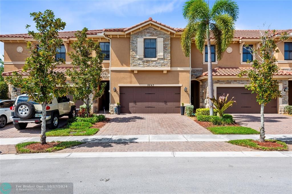 For Sale: $670,000 (4 beds, 3 baths, 1714 Square Feet)