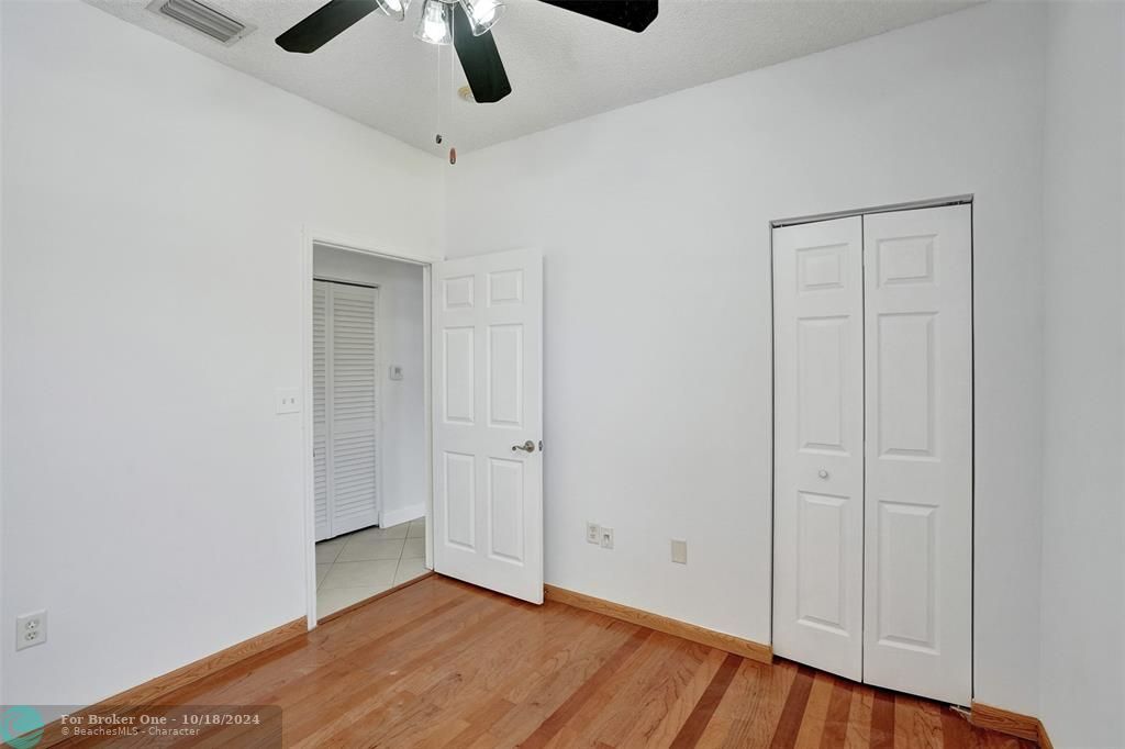 For Rent: $2,925 (3 beds, 2 baths, 1210 Square Feet)