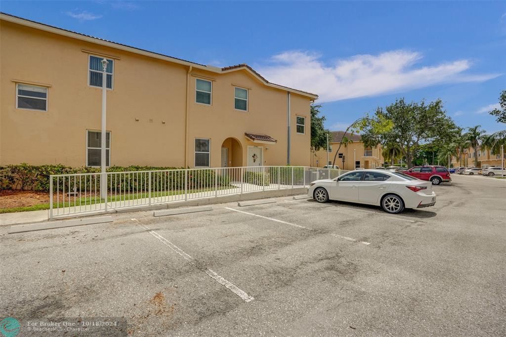 For Rent: $2,925 (3 beds, 2 baths, 1210 Square Feet)