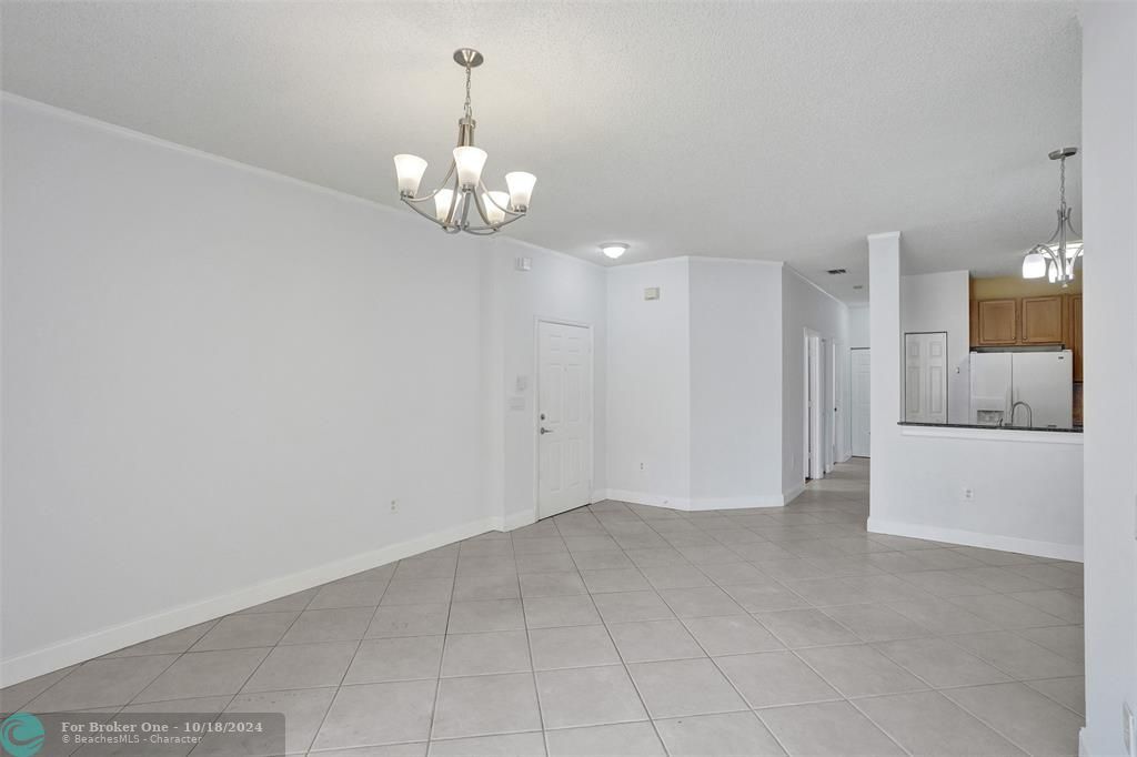 For Rent: $2,925 (3 beds, 2 baths, 1210 Square Feet)