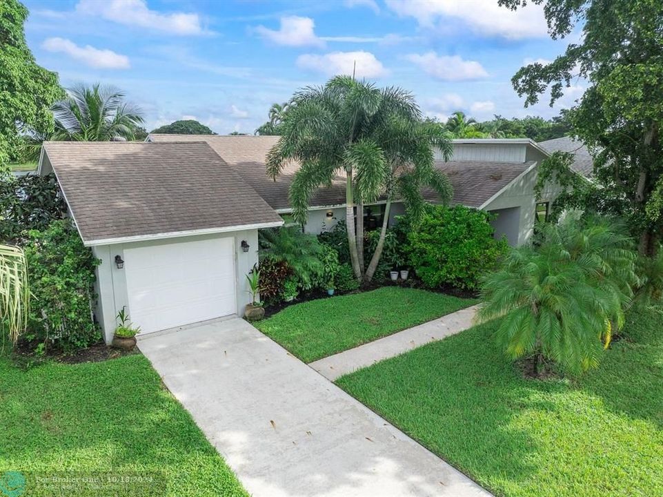 For Sale: $495,000 (2 beds, 2 baths, 1658 Square Feet)