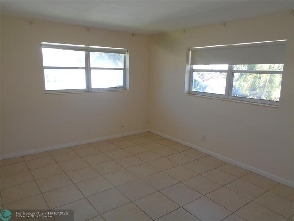 For Sale: $2,750 (2 beds, 2 baths, 2360 Square Feet)