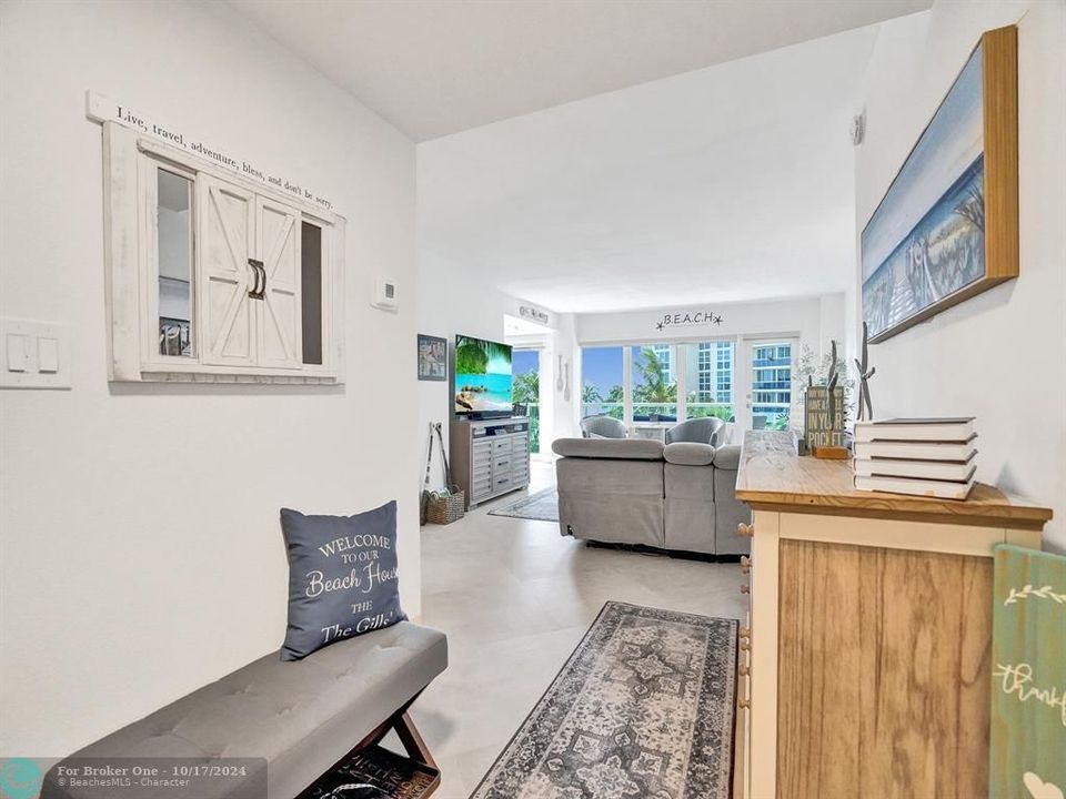 For Sale: $899,900 (2 beds, 2 baths, 1662 Square Feet)