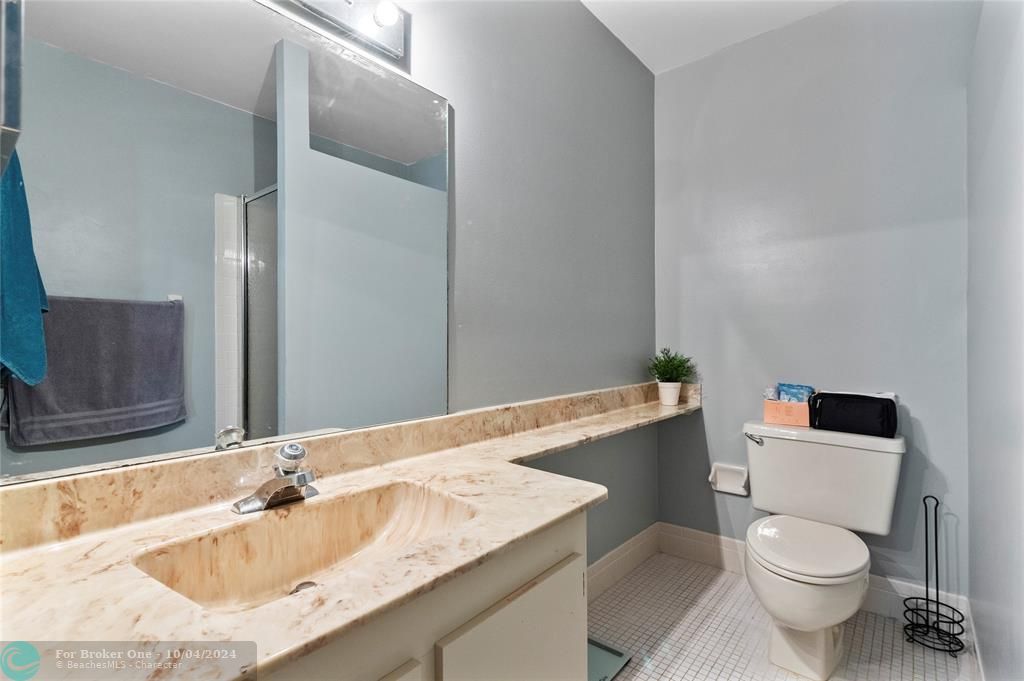 For Sale: $467,000 (3 beds, 2 baths, 1912 Square Feet)