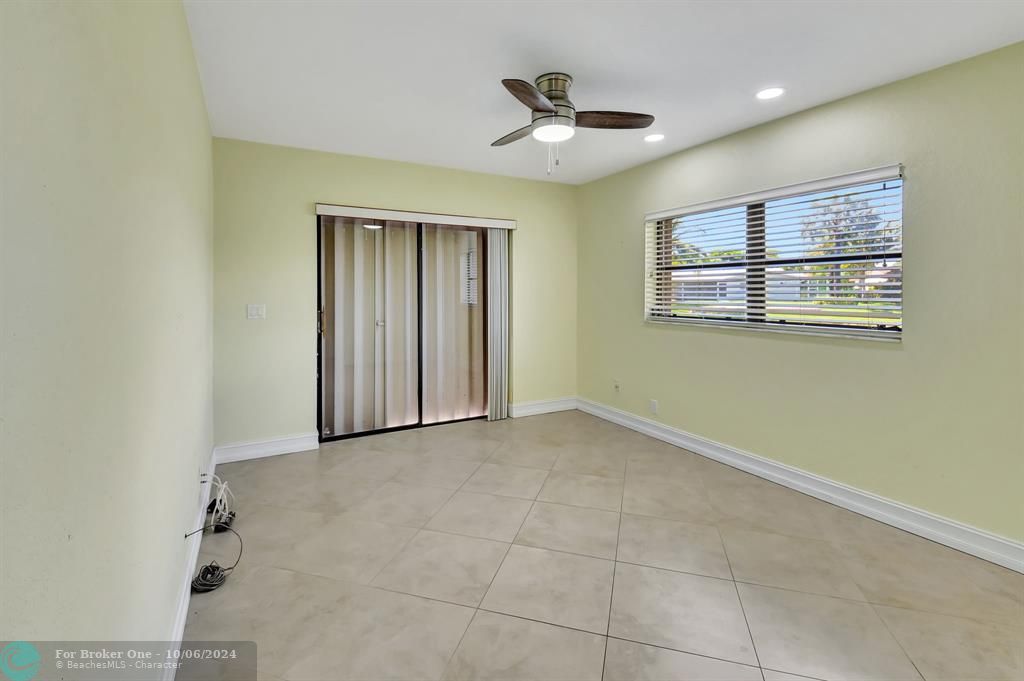 For Sale: $425,000 (2 beds, 2 baths, 1338 Square Feet)