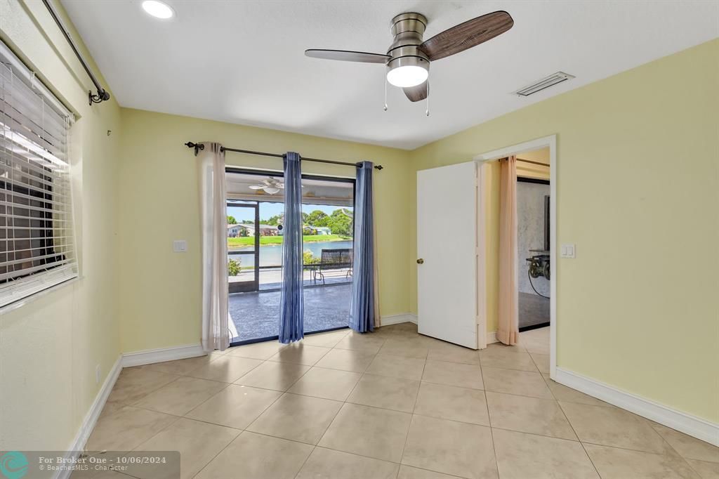 For Sale: $425,000 (2 beds, 2 baths, 1338 Square Feet)