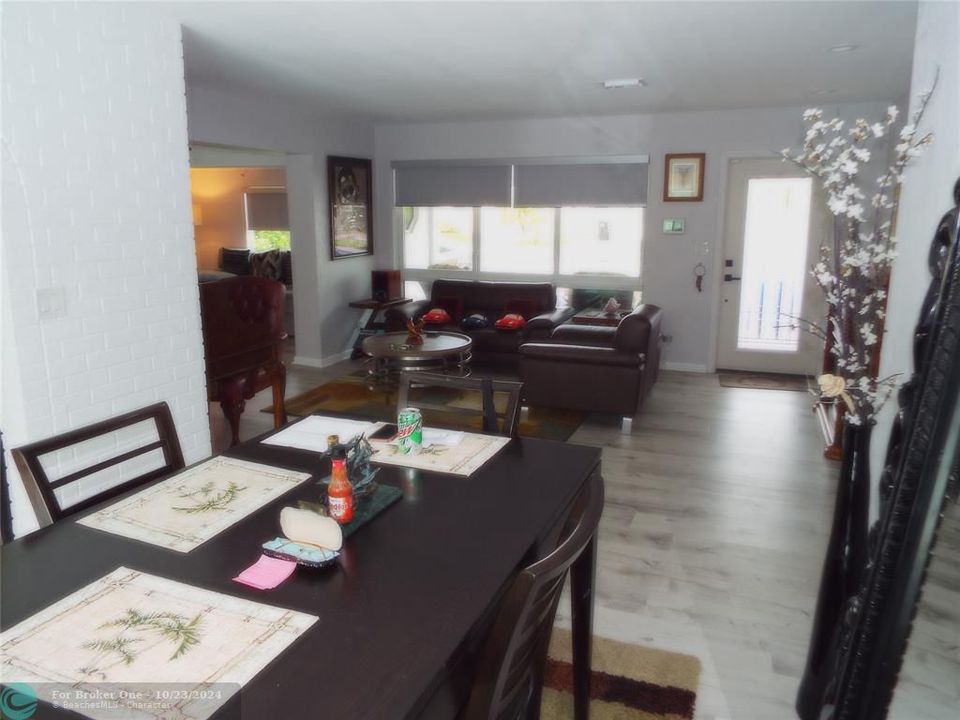 En Venta: $820,000 (3 camas, 2 baños, 1627 Pies cuadrados)