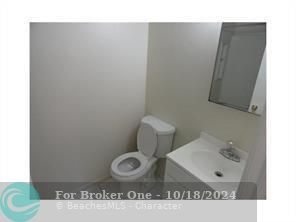 For Rent: $1,500 (1 beds, 1 baths, 606 Square Feet)