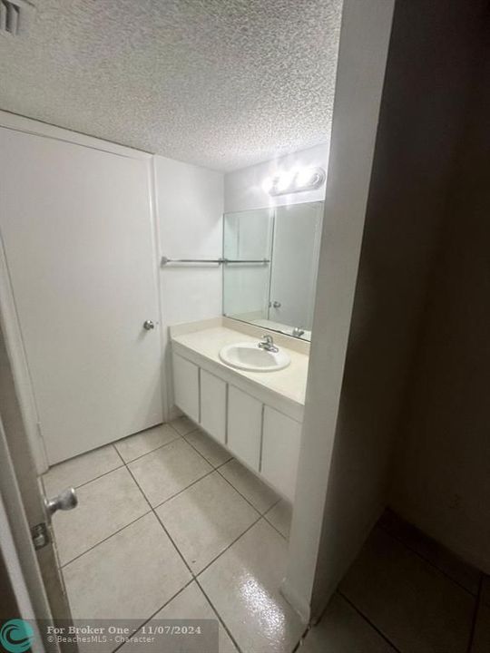 For Sale: $179,900 (2 beds, 2 baths, 1030 Square Feet)