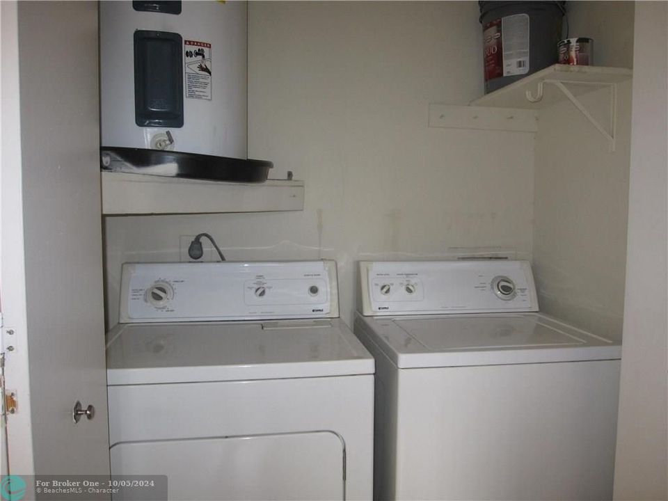 For Rent: $1,700 (1 beds, 1 baths, 595 Square Feet)