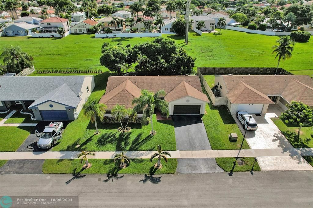 For Sale: $650,000 (4 beds, 2 baths, 1908 Square Feet)