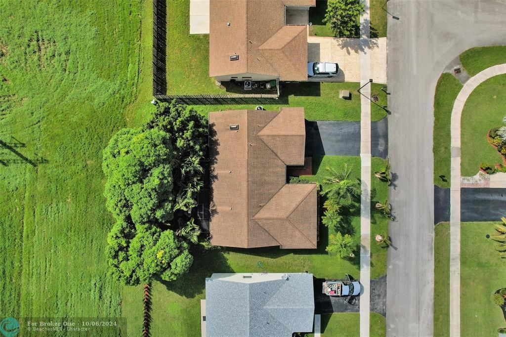 For Sale: $650,000 (4 beds, 2 baths, 1908 Square Feet)