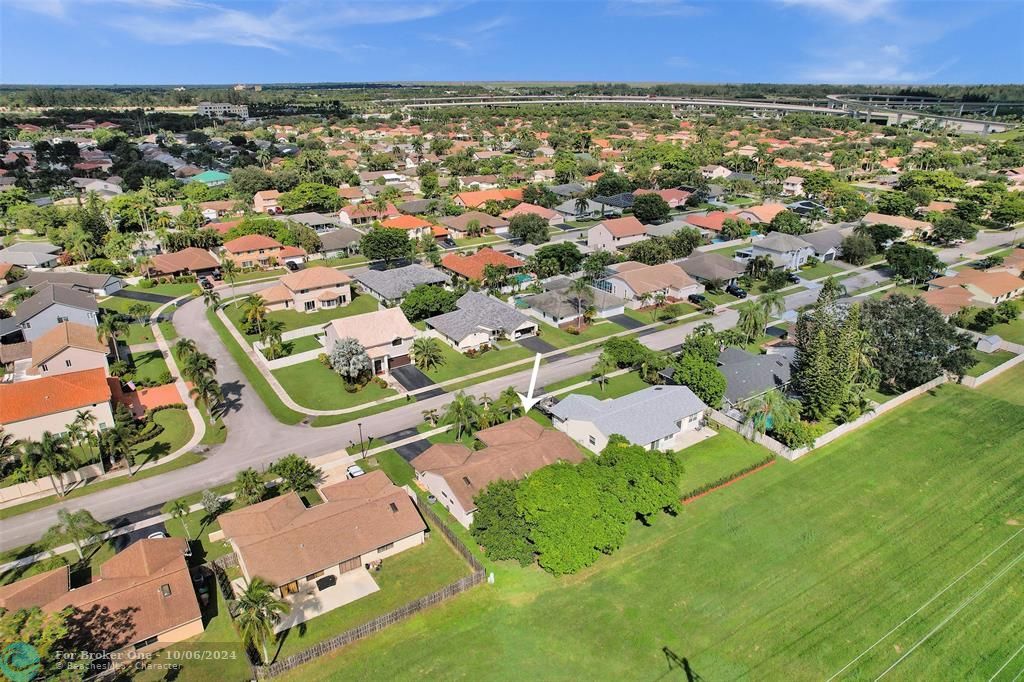 For Sale: $650,000 (4 beds, 2 baths, 1908 Square Feet)