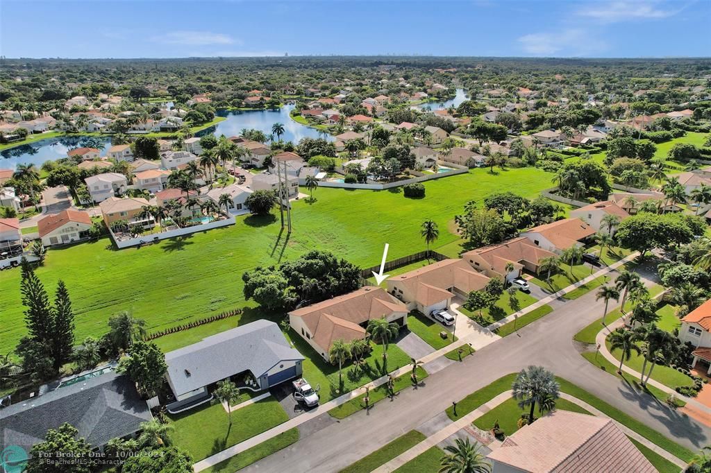 For Sale: $650,000 (4 beds, 2 baths, 1908 Square Feet)